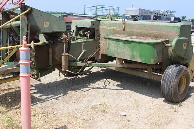 Image of John Deere 336 equipment image 3