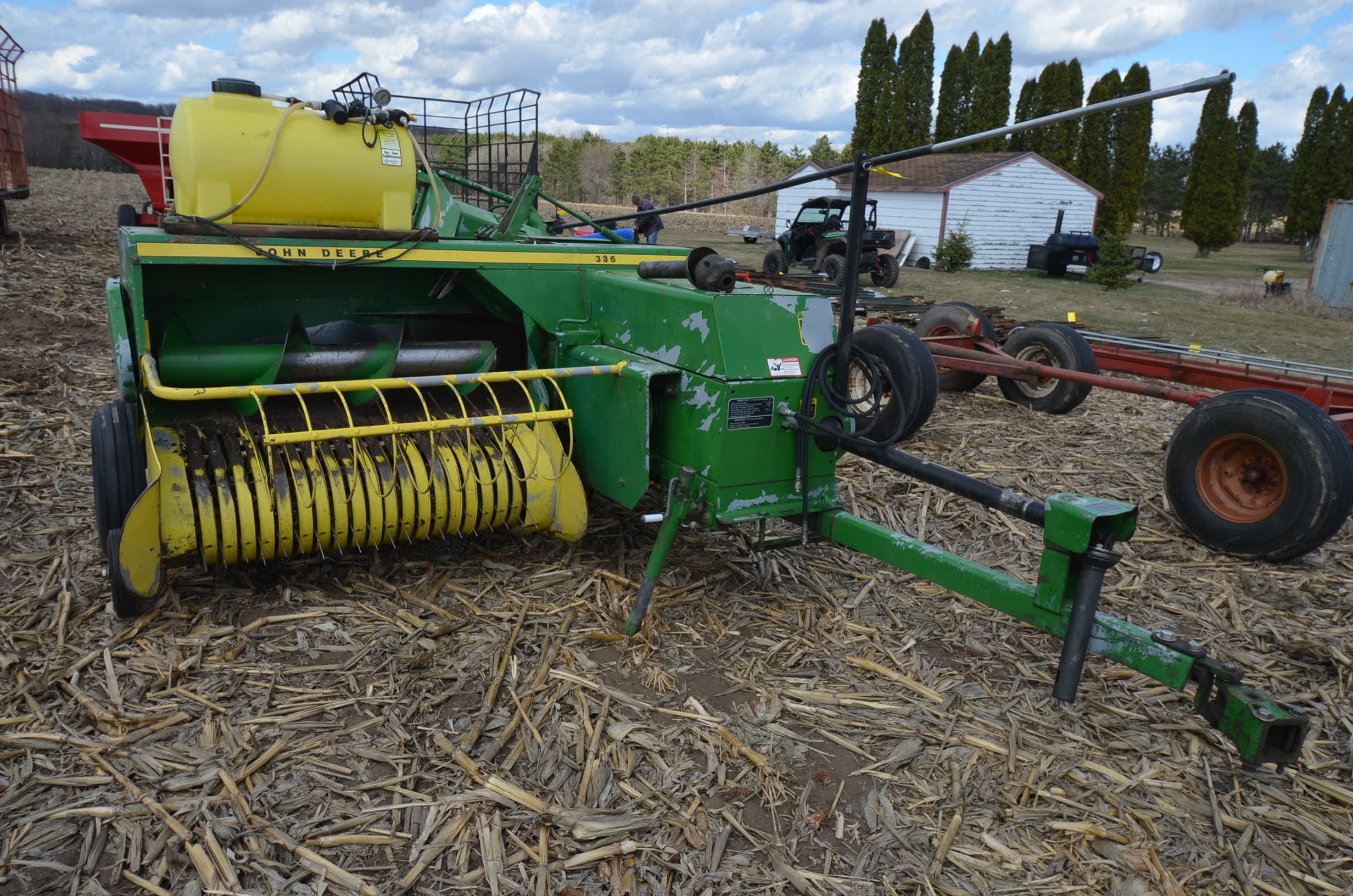 Main image John Deere 336