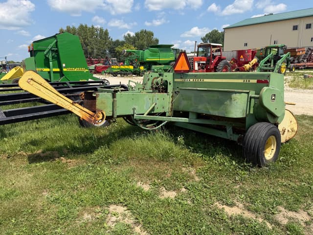 Image of John Deere 336 equipment image 4