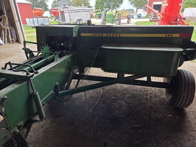 Image of John Deere 336 equipment image 3