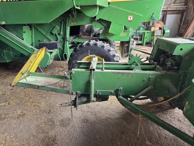 Image of John Deere 336 equipment image 2
