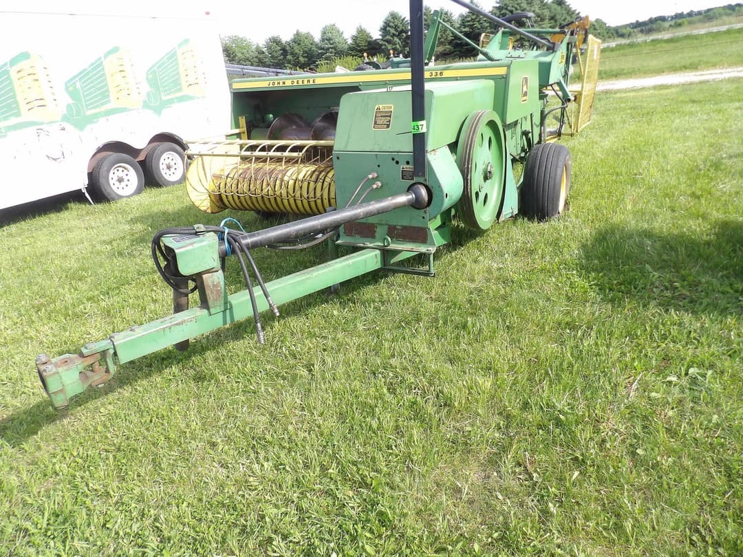 Image of John Deere 336 Primary image