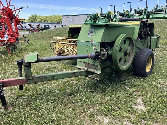 Image of John Deere 336 equipment image 1