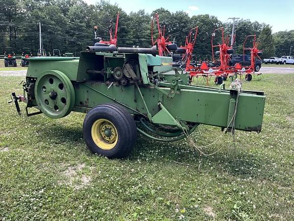 Image of John Deere 336 equipment image 2