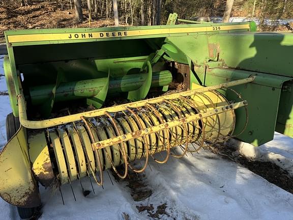 Image of John Deere 336 equipment image 4