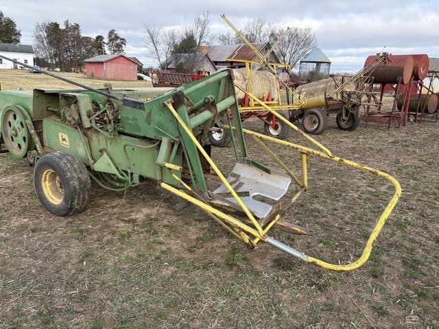 Image of John Deere 336 equipment image 3
