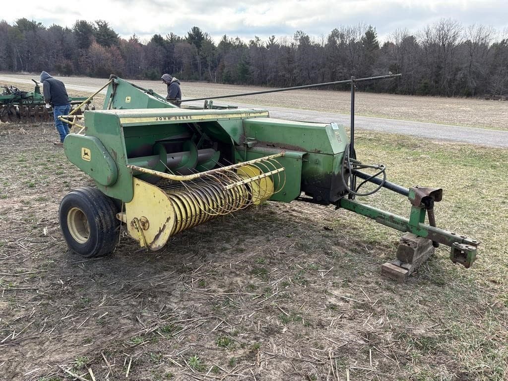 Image of John Deere 336 Primary image