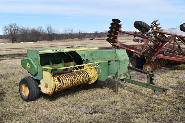 Image of John Deere 336 equipment image 2