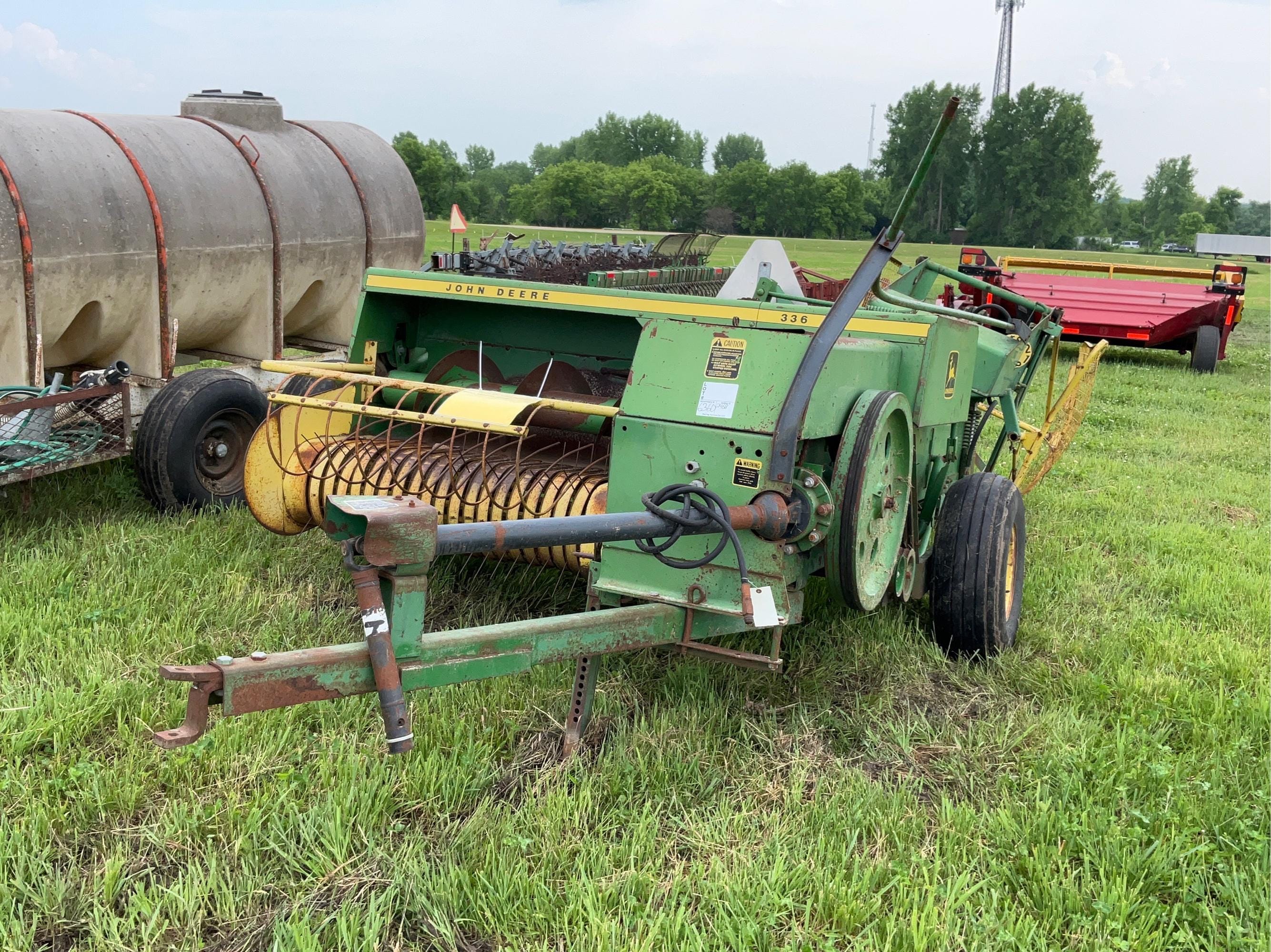 Main image John Deere 336