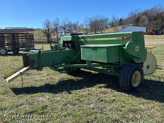 Image of John Deere 336 equipment image 4