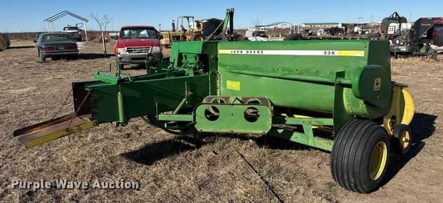 Image of John Deere 336 equipment image 4