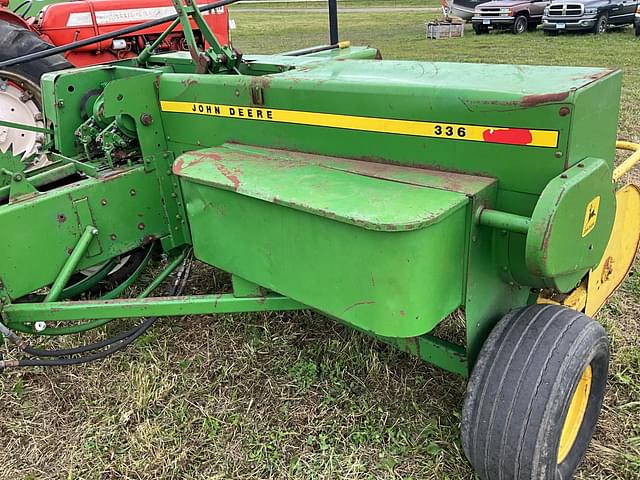 Image of John Deere 336 equipment image 3