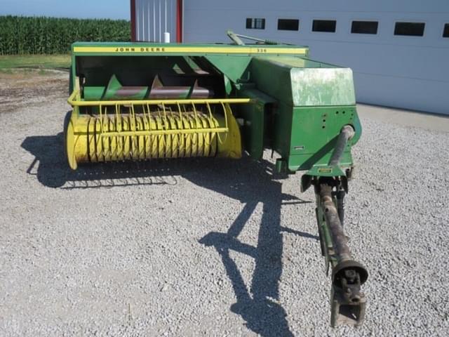 Image of John Deere 336 equipment image 2
