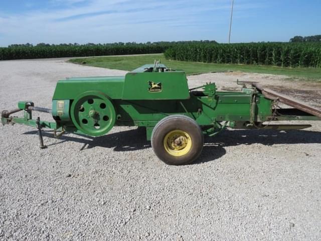 Image of John Deere 336 equipment image 3