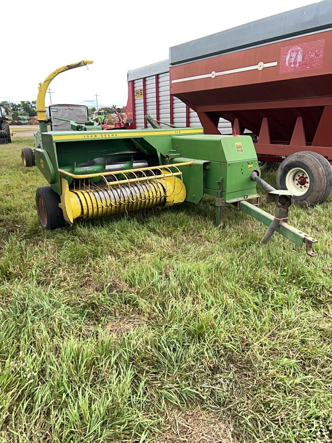Image of John Deere 336 Primary image