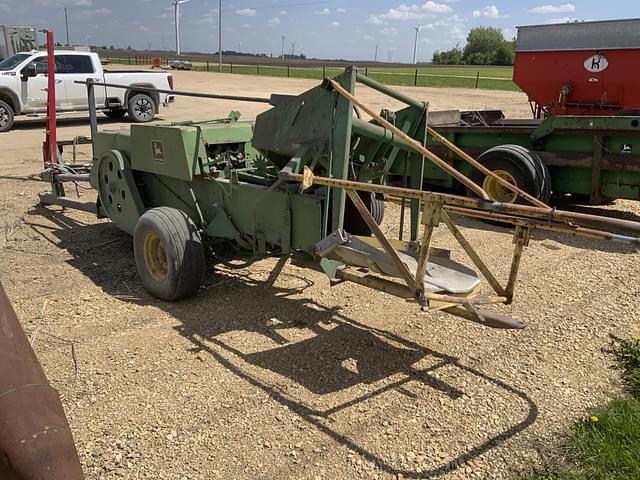 Image of John Deere 336 equipment image 3