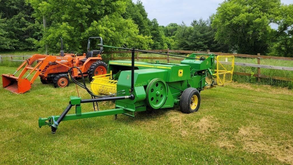 Main image John Deere 336