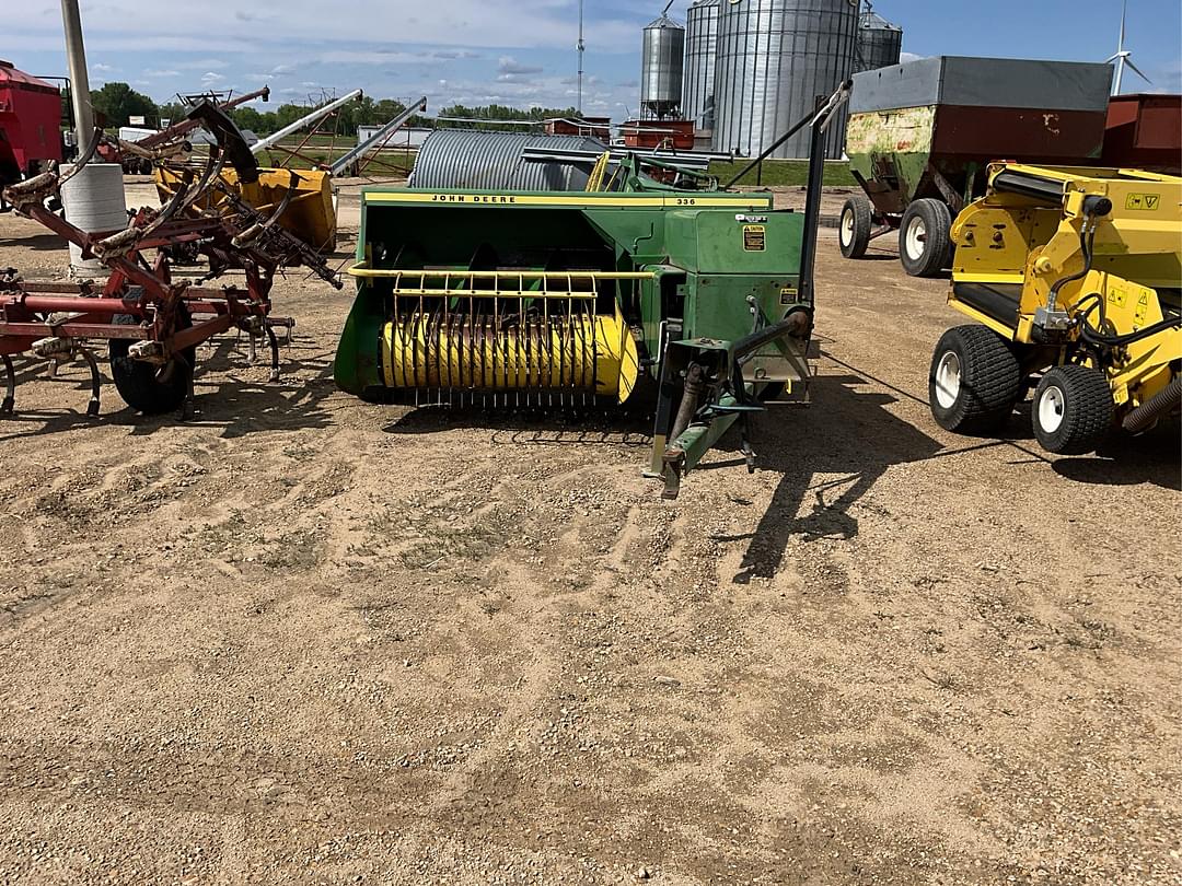 Image of John Deere 336 Primary image