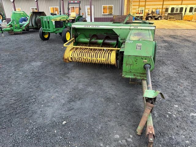 Image of John Deere 336 equipment image 2