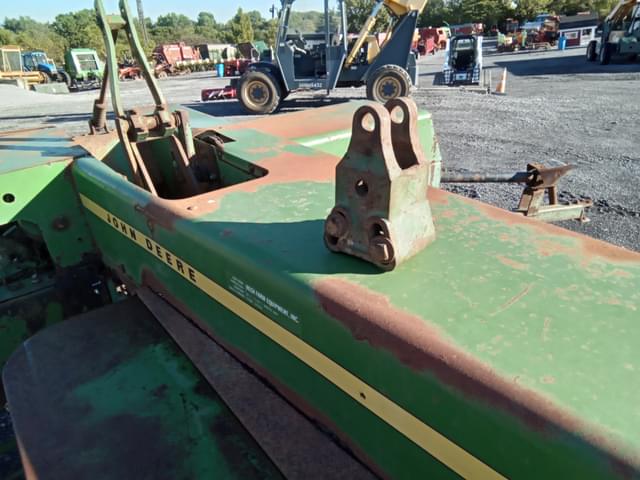 Image of John Deere 336 equipment image 4