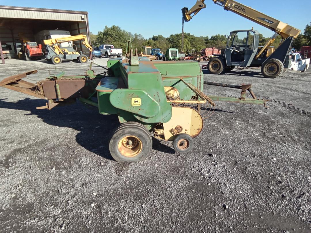 Image of John Deere 336 Primary image