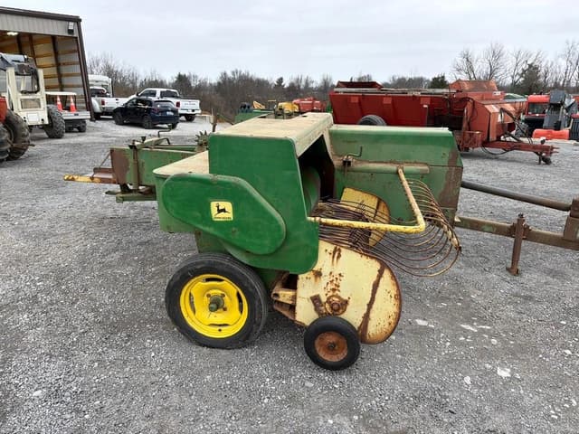 Image of John Deere 336 equipment image 4