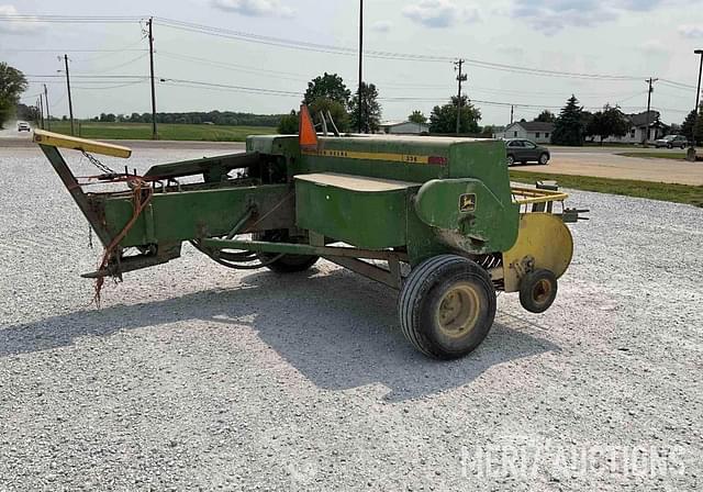 Image of John Deere 336 equipment image 4