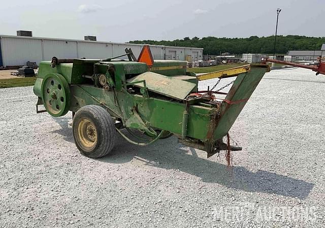 Image of John Deere 336 equipment image 2