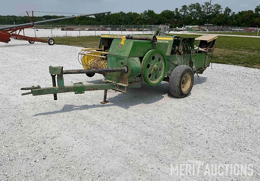 Image of John Deere 336 Primary image