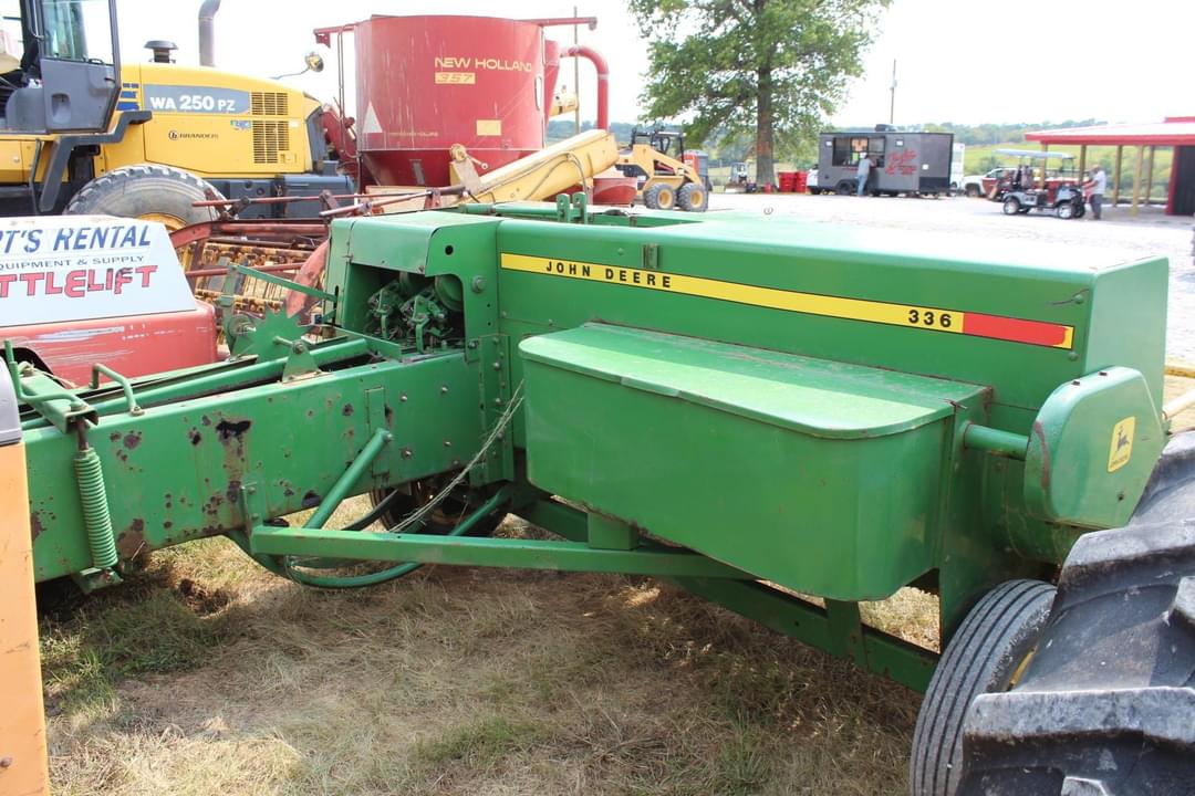 Image of John Deere 336 Image 1