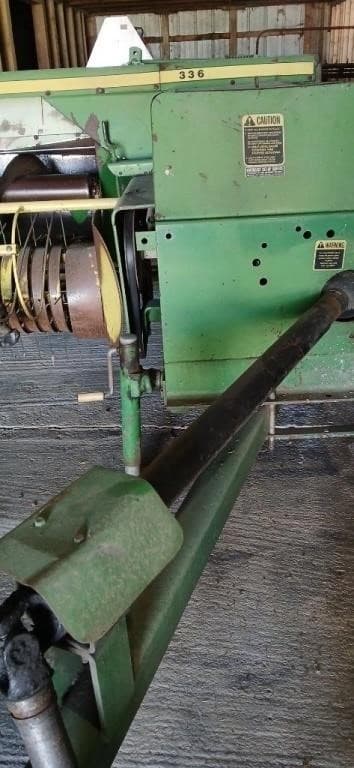 Image of John Deere 336 equipment image 2