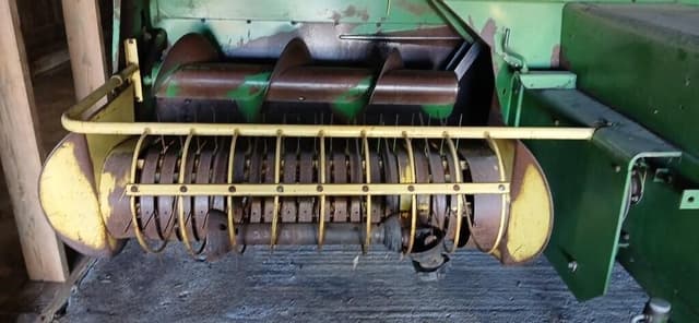 Image of John Deere 336 equipment image 3