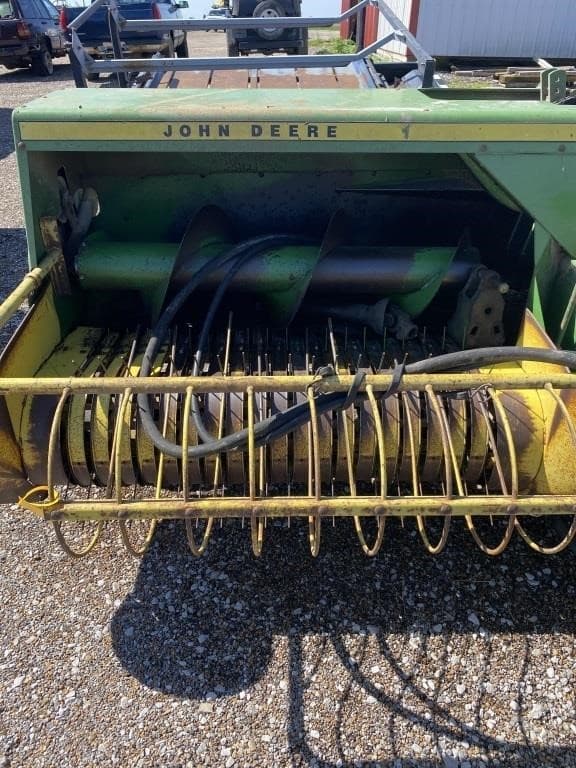 Image of John Deere 336 equipment image 3