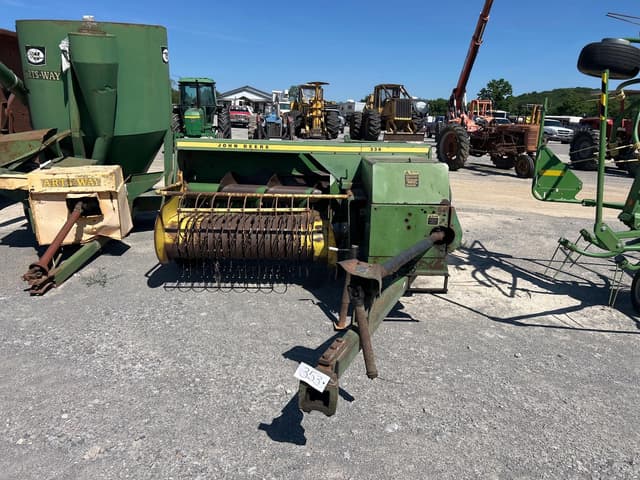Image of John Deere 336 equipment image 1