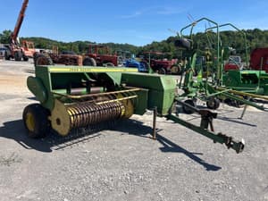 John Deere 336 Image