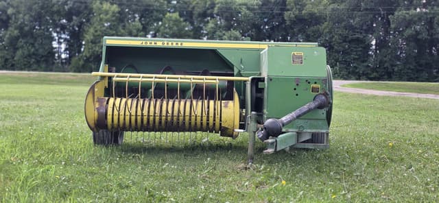 Image of John Deere 336 equipment image 3