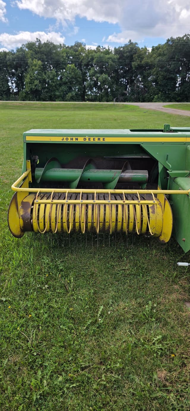 Image of John Deere 336 equipment image 4
