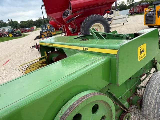 Image of John Deere 336 equipment image 4