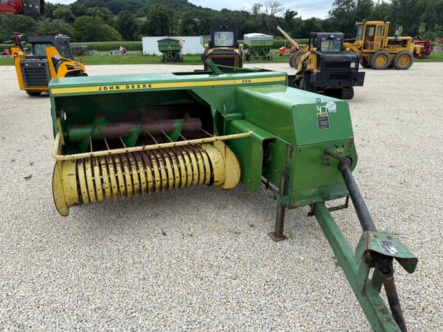 Image of John Deere 336 equipment image 1
