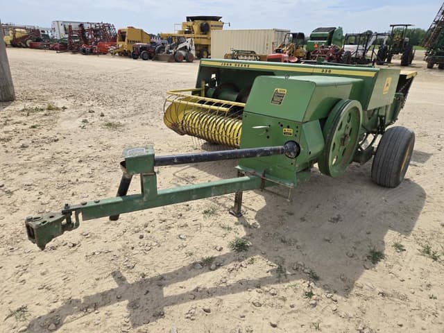 Image of John Deere 336 equipment image 2