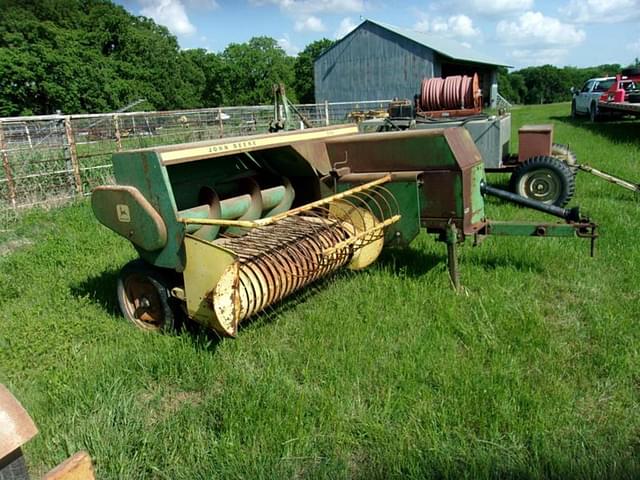 Image of John Deere 336 equipment image 2