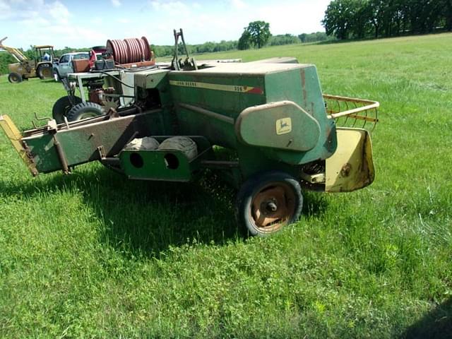 Image of John Deere 336 equipment image 3