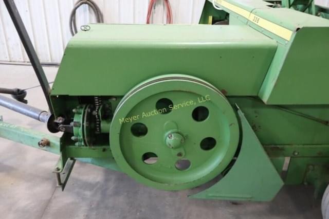 Image of John Deere 336 equipment image 2