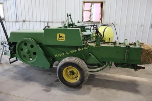 Image of John Deere 336 equipment image 1