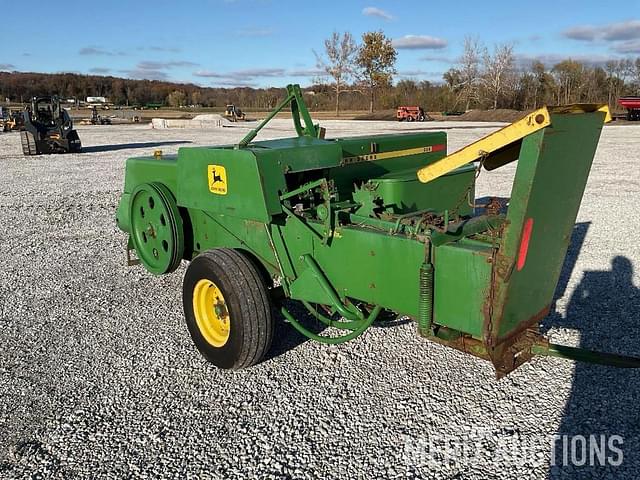 Image of John Deere 336 equipment image 2