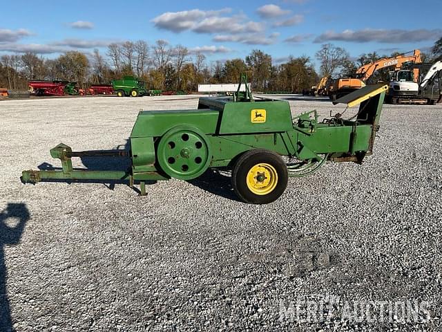 Image of John Deere 336 equipment image 1