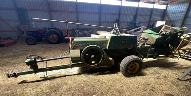 Image of John Deere 336 equipment image 3