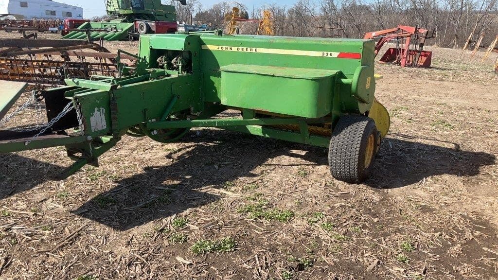 Image of John Deere 336 Primary image
