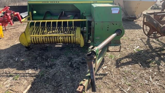 Image of John Deere 336 equipment image 3