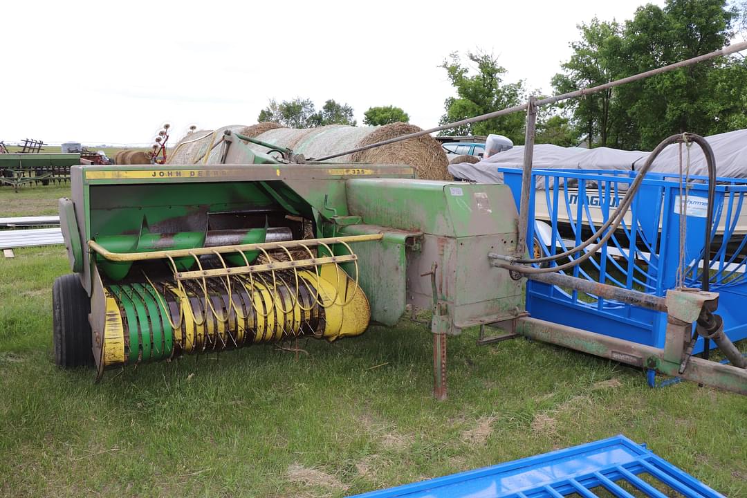 Image of John Deere 336 Image 0